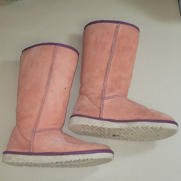 UGG Shoes - UGG Boots Size 7